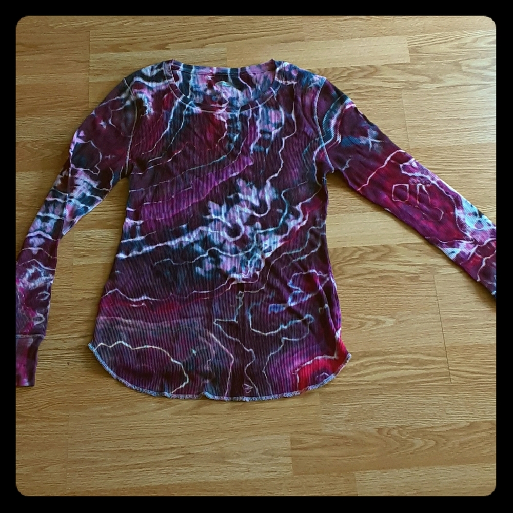Gorgeous purple geode tie dye